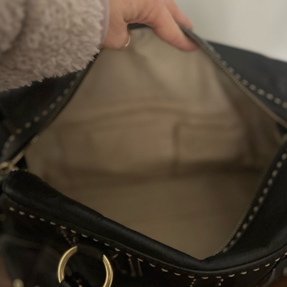 Coach Satchell - Picture 9 of 13